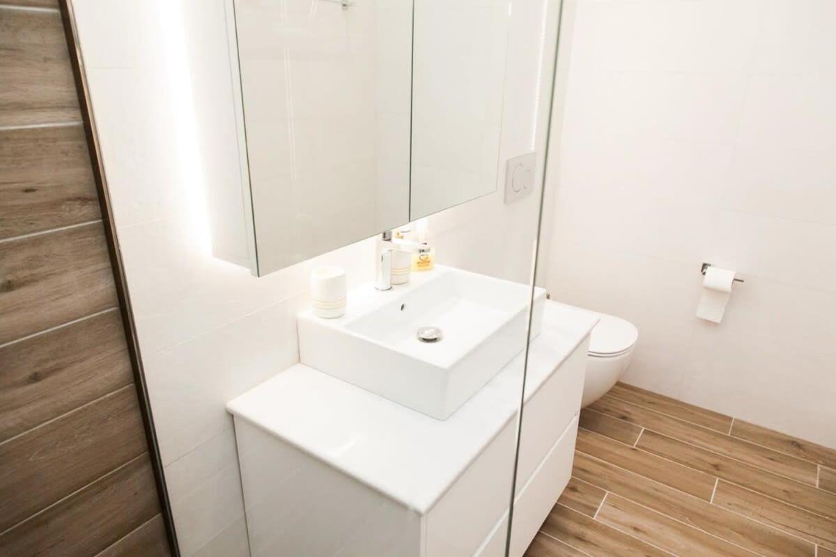 Comfortable 2 Bd Apt Near Sintagma Square Athena Bagian luar foto